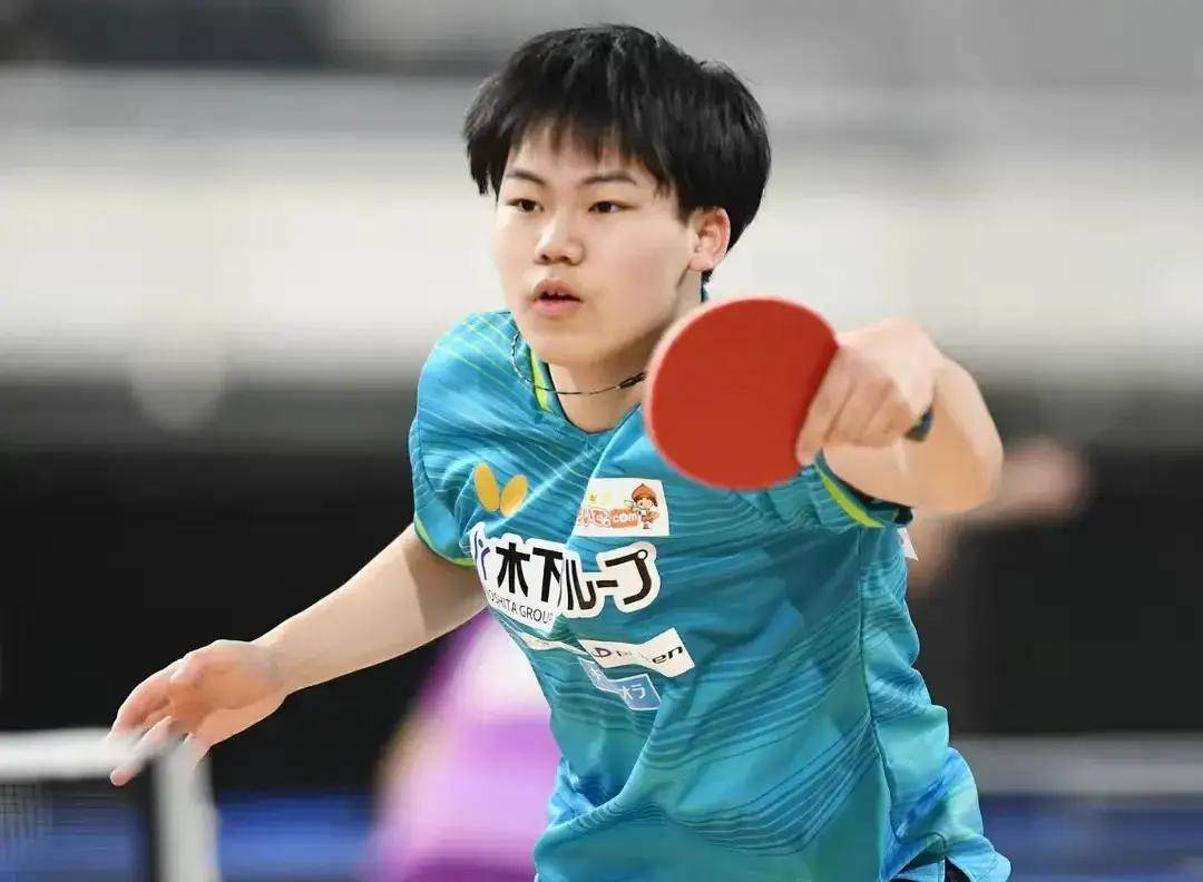 开云体育-费德勒在热火比赛中出色发挥，夺冠引发热议！