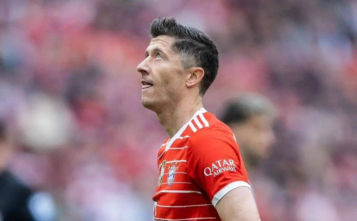 开云体育-莱万多夫斯基意外战胜日本队，锐不可当引爆全场！