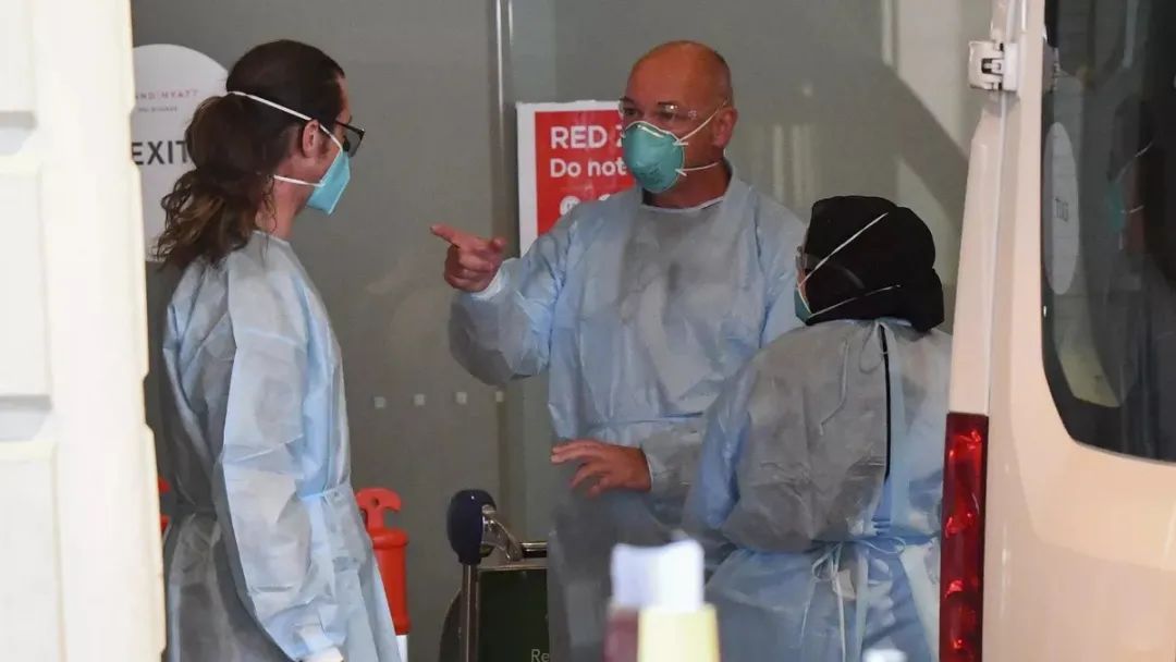 阿扎伦卡萨巴伦卡 阿扎伦卡萨巴伦卡