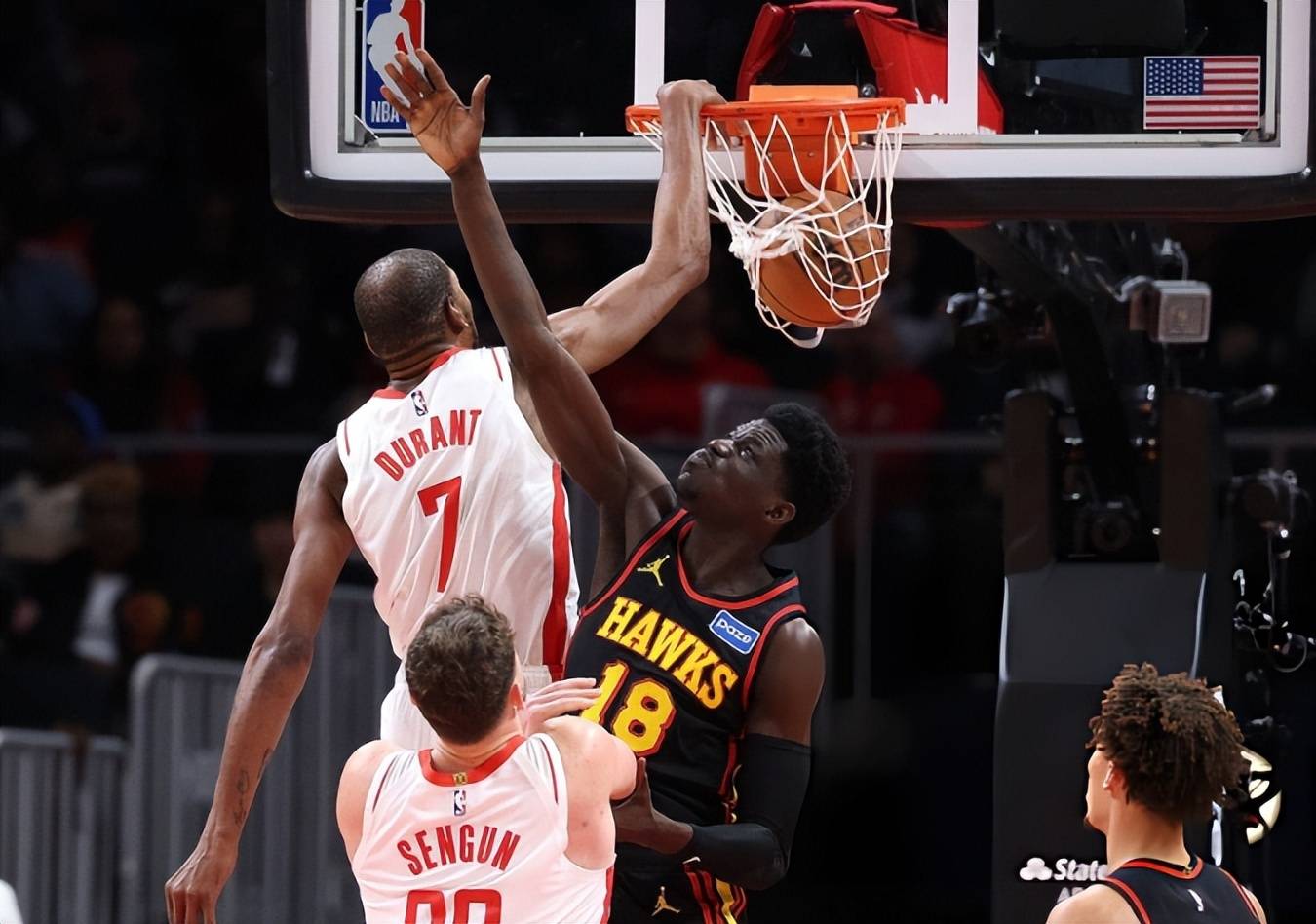 杜兰特关键节点势不可挡,巴塞罗那带队取胜!的简单介绍 杜兰特关键节点势不可挡,巴塞罗那带队取胜!的简单介绍